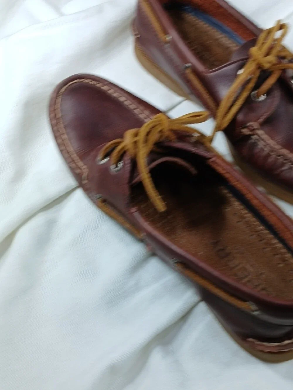 Sperry Chestnut Brown Leather Boat Shoes with Tan Laces